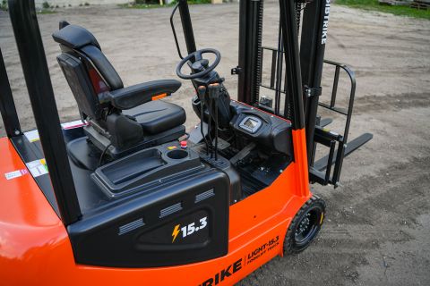 Вилочный погрузчик Sibtrike SF4 Light 15.3LA 1500 кг