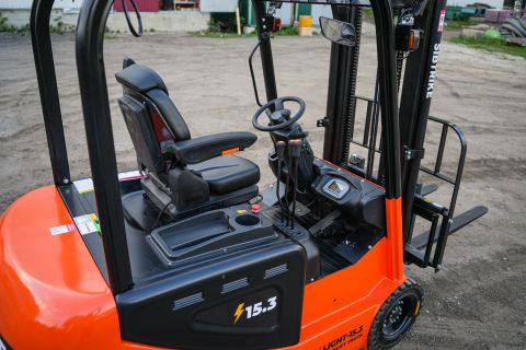 Вилочный погрузчик Sibtrike SF4 Light 15.3LA 1500 кг