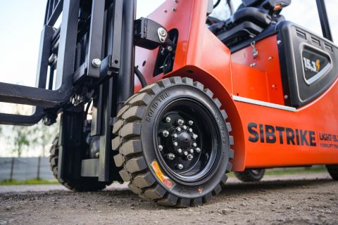 Вилочный погрузчик Sibtrike SF4 Light 15.3LA 1500 кг