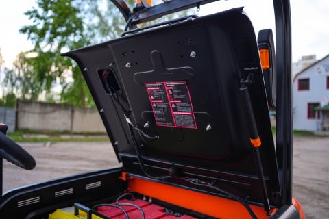 Вилочный погрузчик Sibtrike SF4 Light 20.3LA 2000 кг
