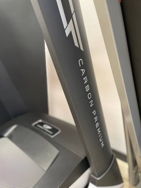 Беговая дорожка Carbon Premium World Runner T1
