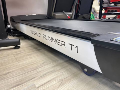 Беговая дорожка Carbon Premium World Runner T1