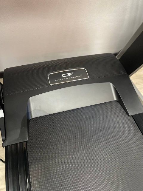 Беговая дорожка Carbon Premium World Runner T1
